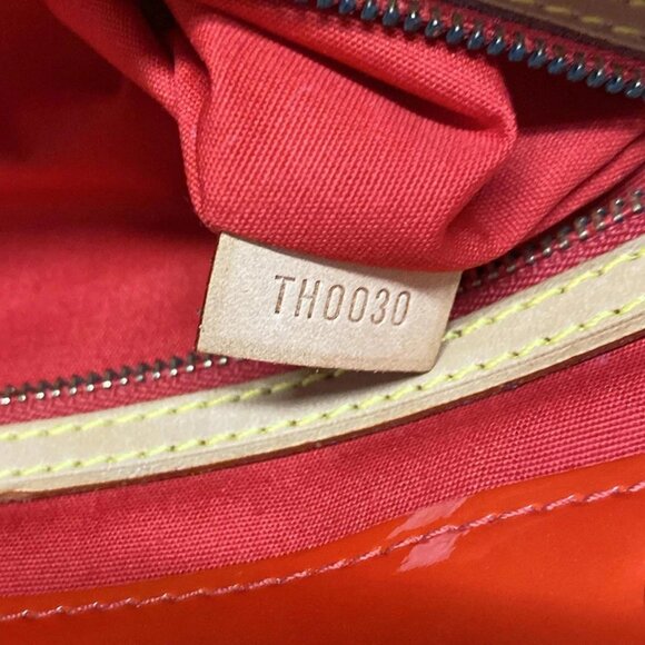 Auth LOUIS VUITTON Reade GM M91084 Rouge Monogram Vernis TH0030 Tote Bag - Picture 8 of 9